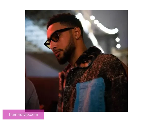 西蒙斯晒豪华渔获引关注球迷惊叹两亿美金生活太爽